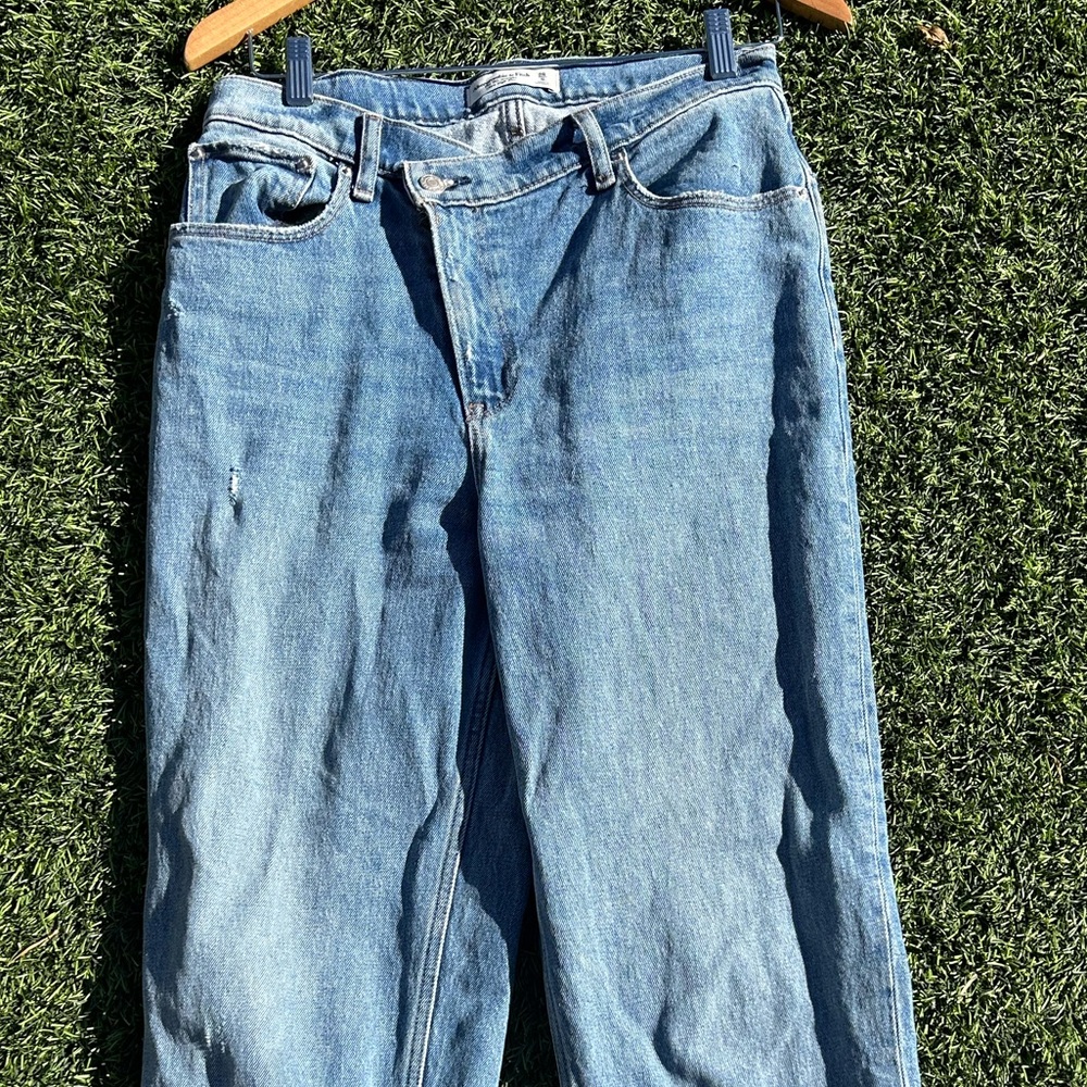 Abercrombie the 90s straight ultra high rise jeans with cross cross waistband - Picture 3 of 6